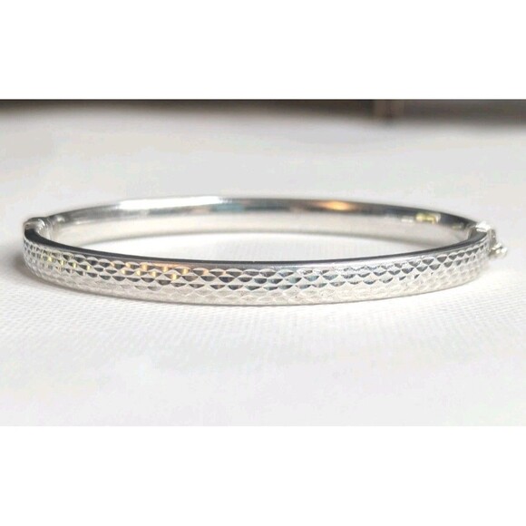 Hollow Sterling Silver Hinged Diamond Cut Bangle Bracelet, 7.5 inch - Picture 6 of 7